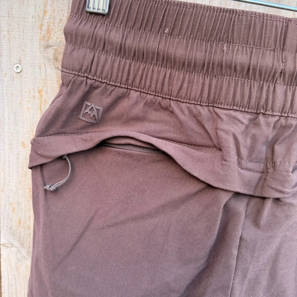 Avalanche Women's Athletic Shorts in Brown Size XS.